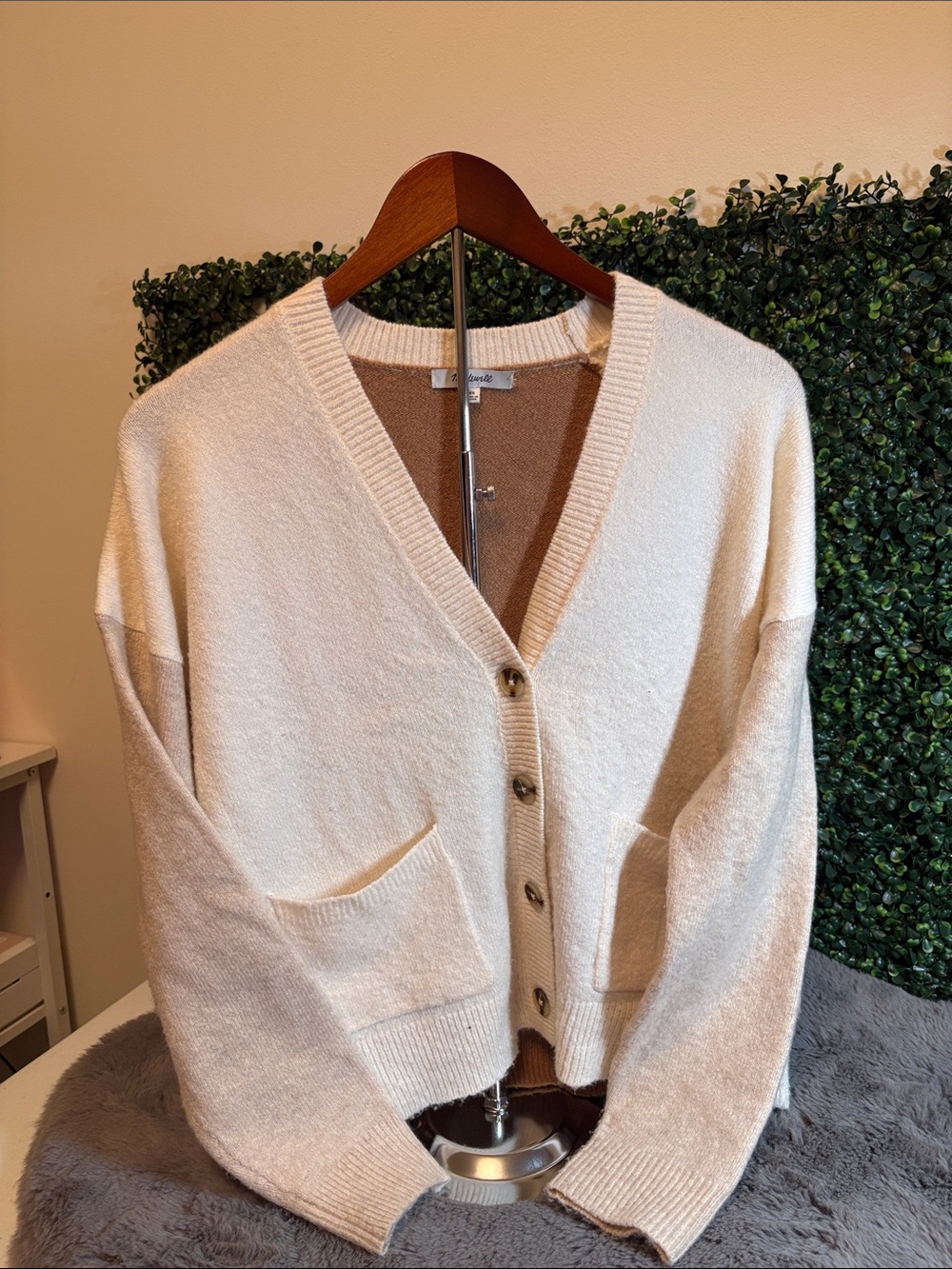 Madewell Ivory V-Neck Button Front Cardigan Size XS